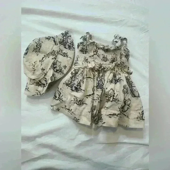 Baby Gap Size 0-3 Months Dress and Hat Set - Picture 9 of 9